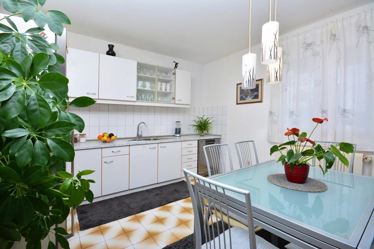 Artsy Apartment Klis Екстер'єр фото